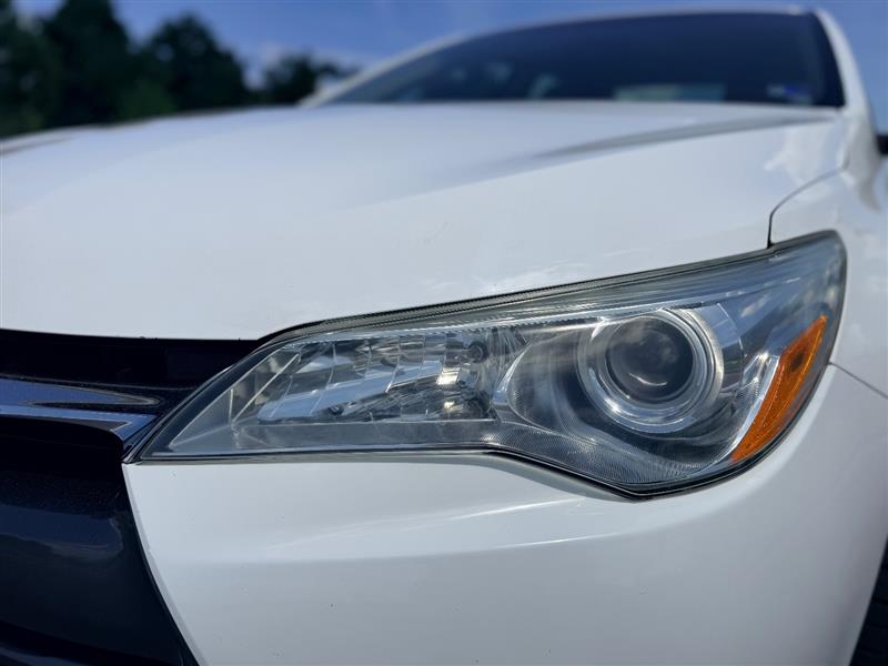 2015 Toyota Camry LE - Photo 4