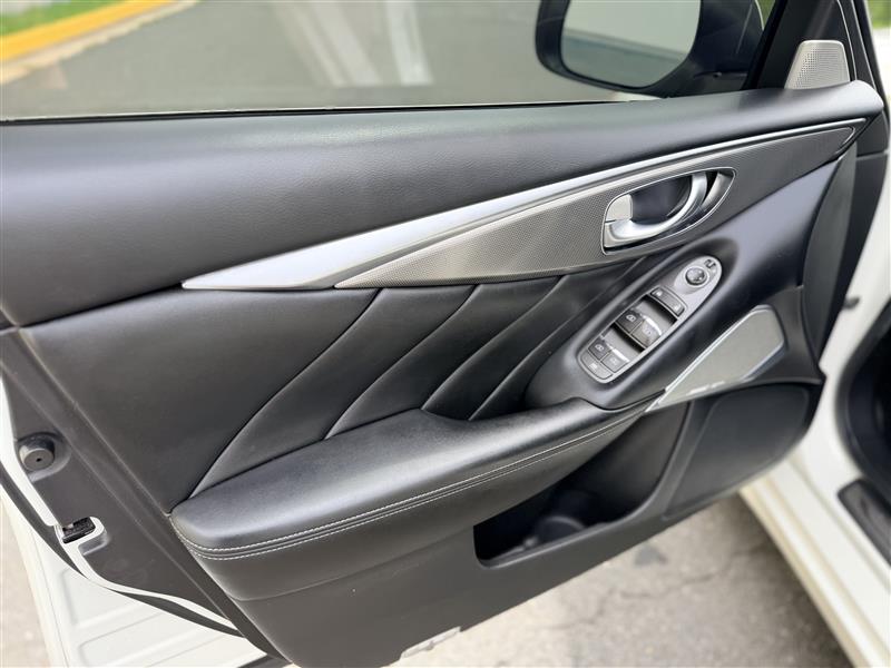 2017 INFINITI Q50 Premium - Photo 9