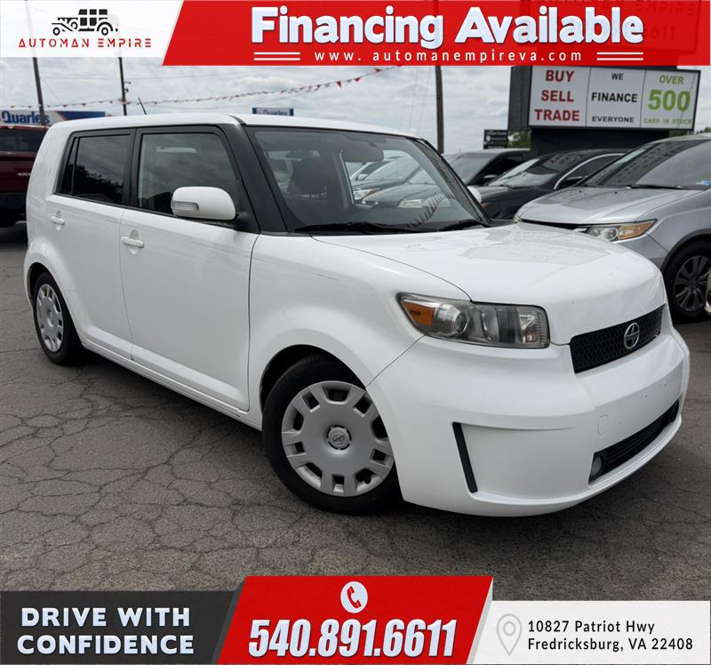 White 2008 Scion xB Base Wagon Front-Wheel Drive