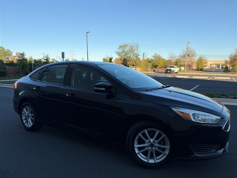 Vehicle photo 12