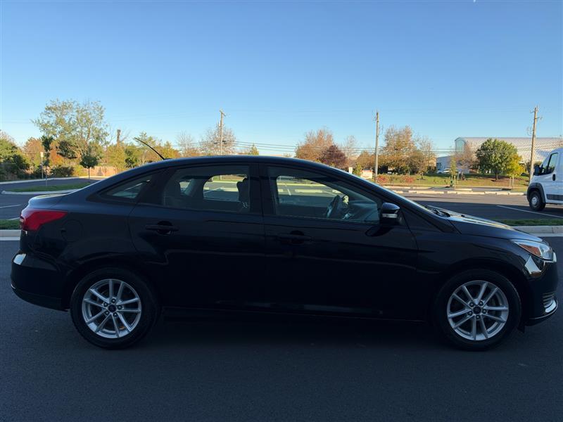 Vehicle photo 13