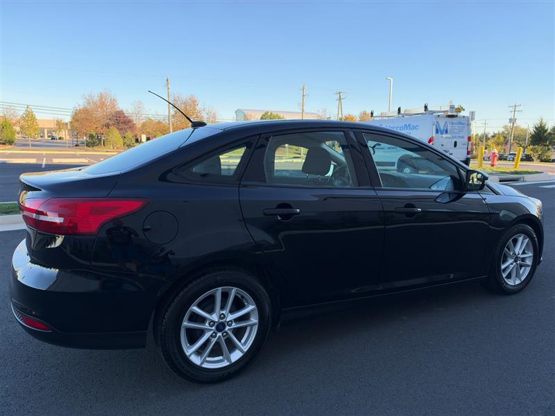 Vehicle photo 15
