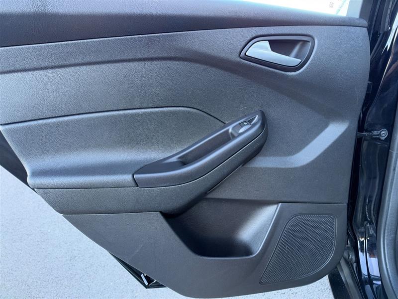 Vehicle photo 22