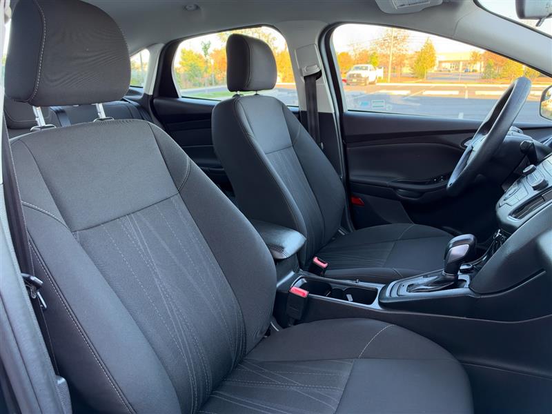 Vehicle photo 29