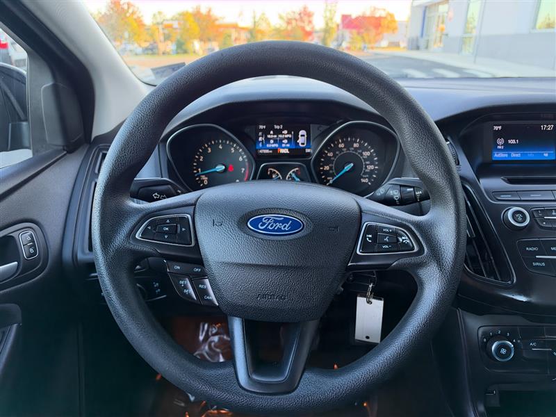 Vehicle photo 31