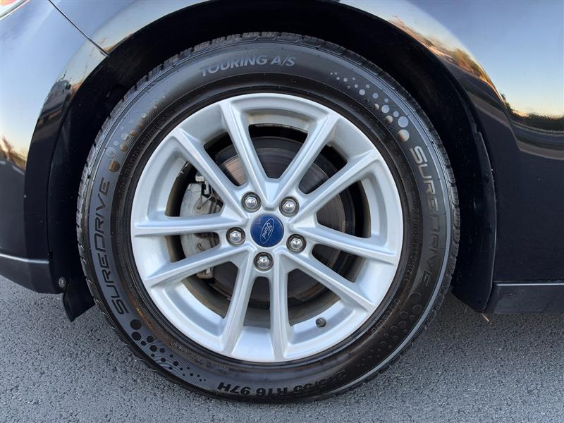 Vehicle photo 42