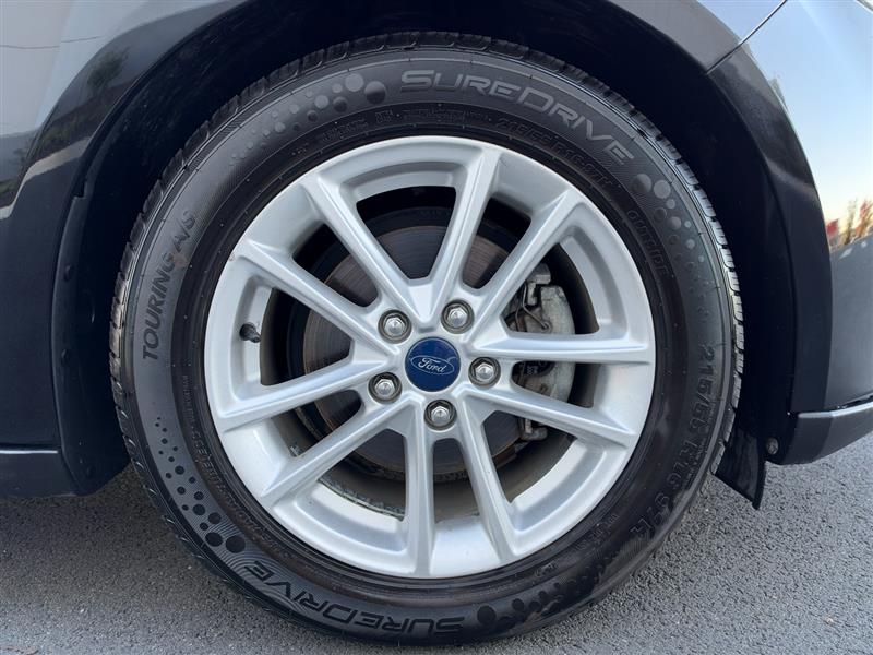 Vehicle photo 45