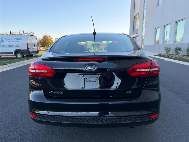 Vehicle photo 8