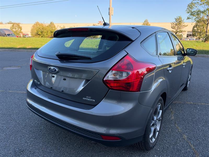 Vehicle photo 18