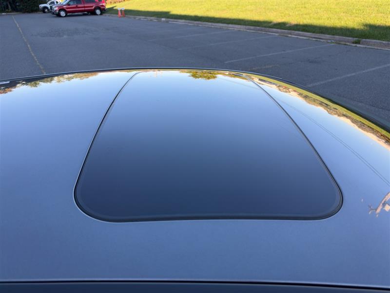 Vehicle photo 31