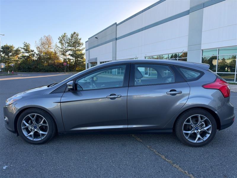Vehicle photo 4