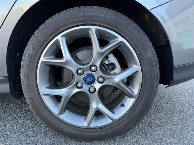 Vehicle photo 44