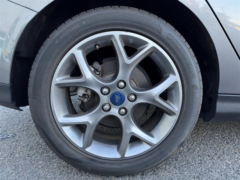 Vehicle photo 45