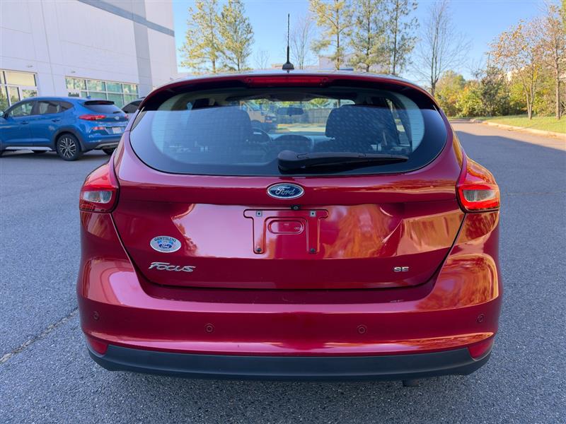 Vehicle photo 10