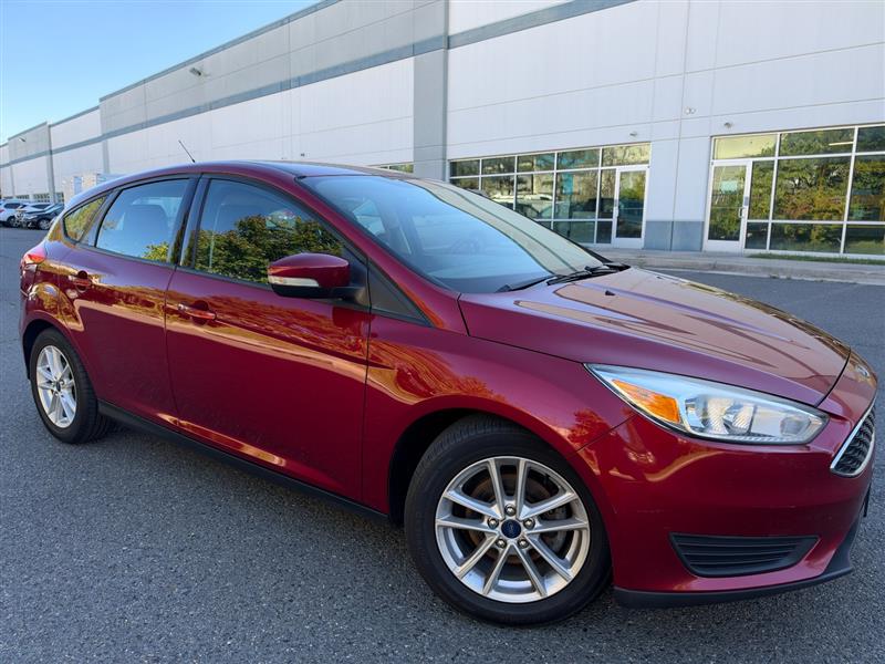 Vehicle photo 12