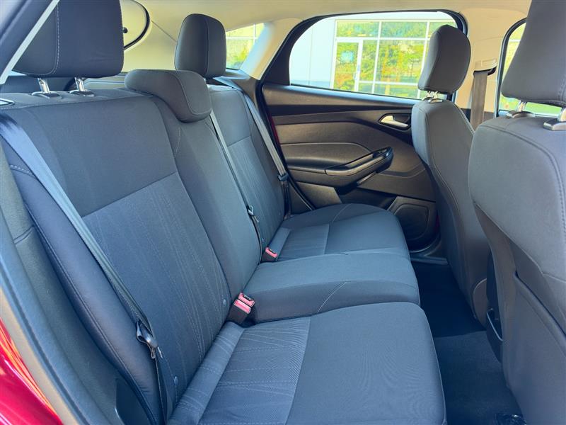 Vehicle photo 27