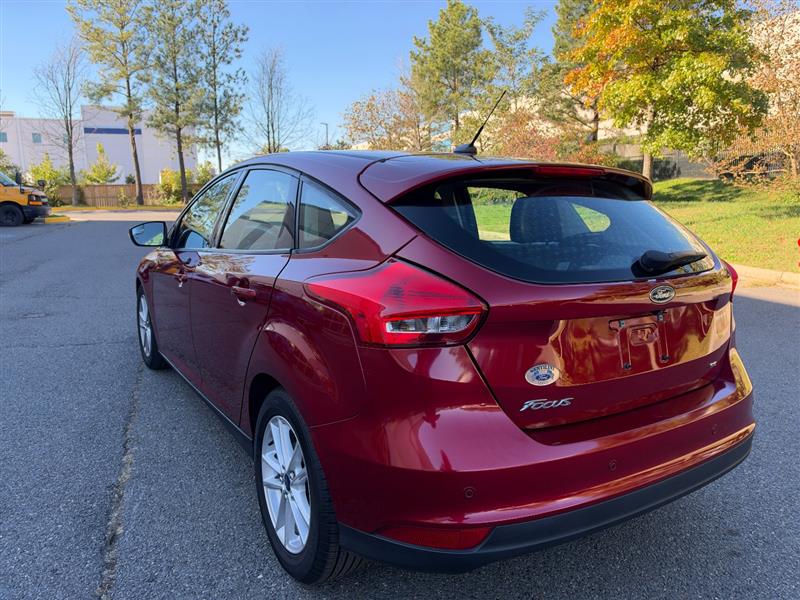 Vehicle photo 9