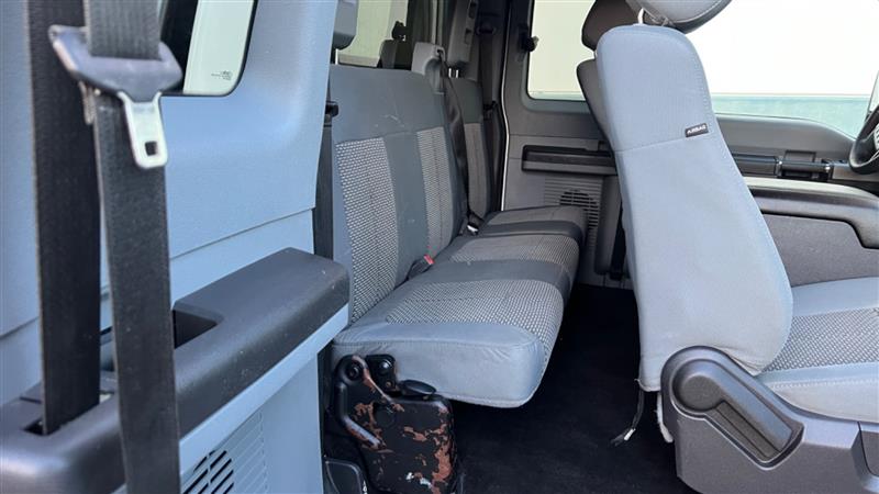2015 Ford F-350 Super Duty XLT - Photo 21