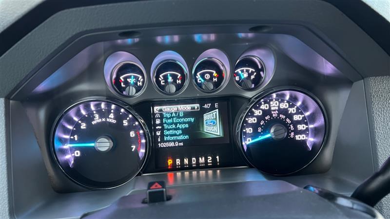 2015 Ford F-350 Super Duty XLT - Photo 24
