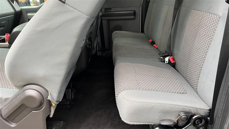 2015 Ford F-350 Super Duty XLT - Photo 30