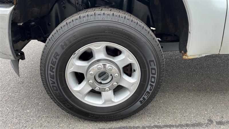 2015 Ford F-350 Super Duty XLT - Photo 31