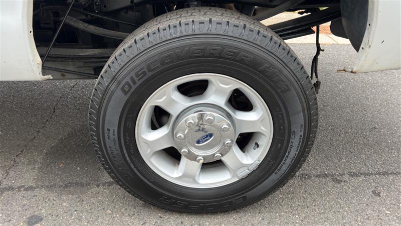 2015 Ford F-350 Super Duty XLT - Photo 32