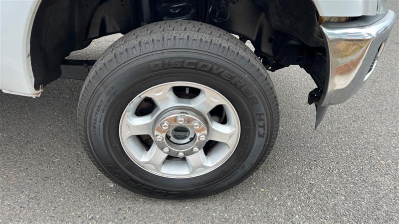 2015 Ford F-350 Super Duty XLT - Photo 34