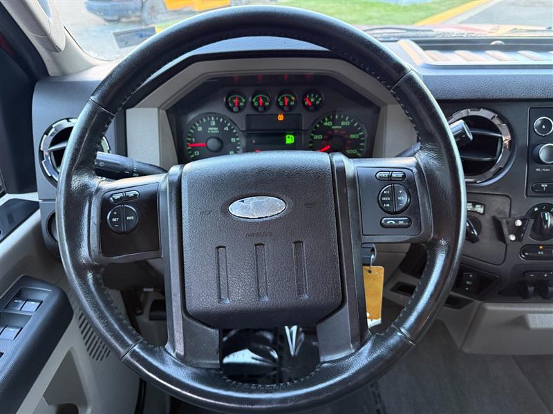 Vehicle photo 38
