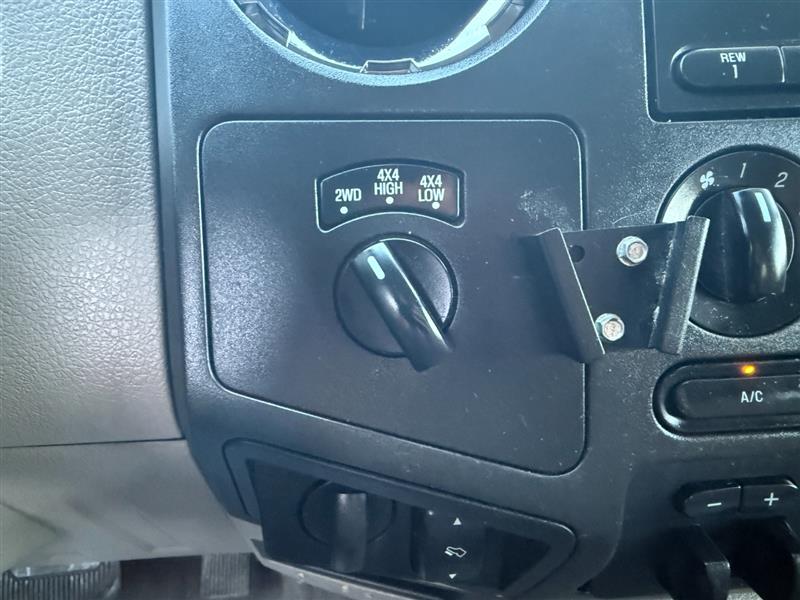 Vehicle photo 40