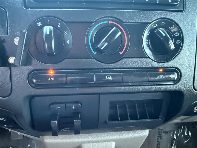 Vehicle photo 41