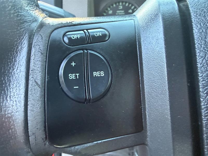 Vehicle photo 43