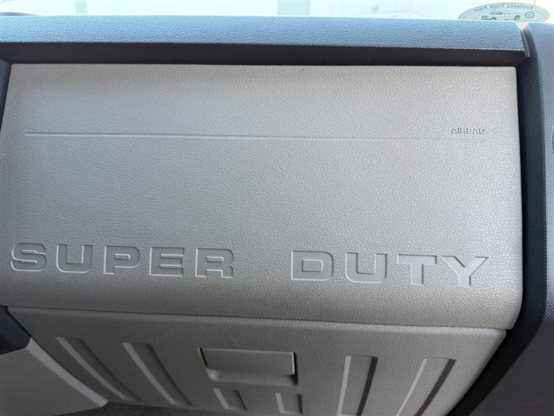 Vehicle photo 46