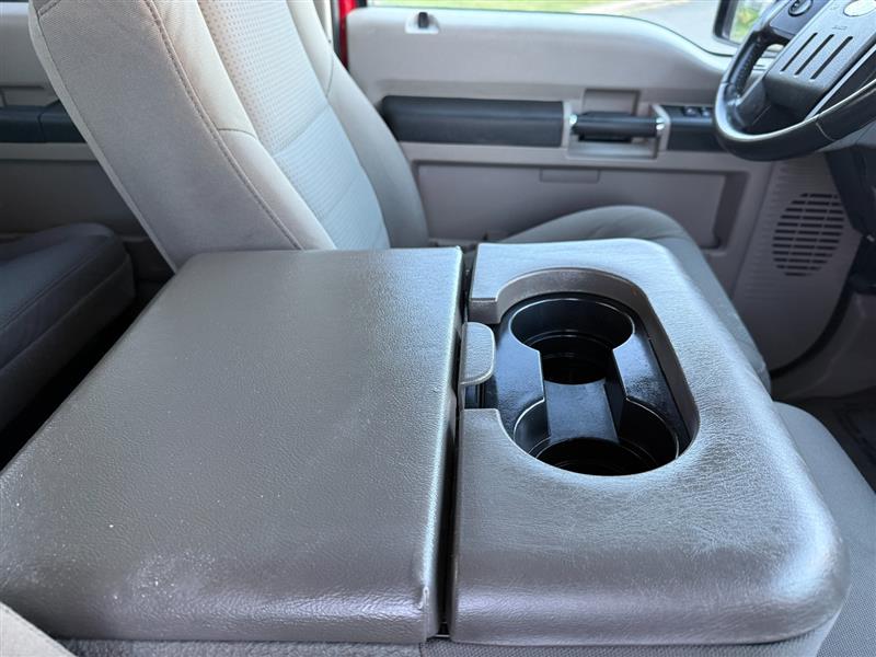 Vehicle photo 48