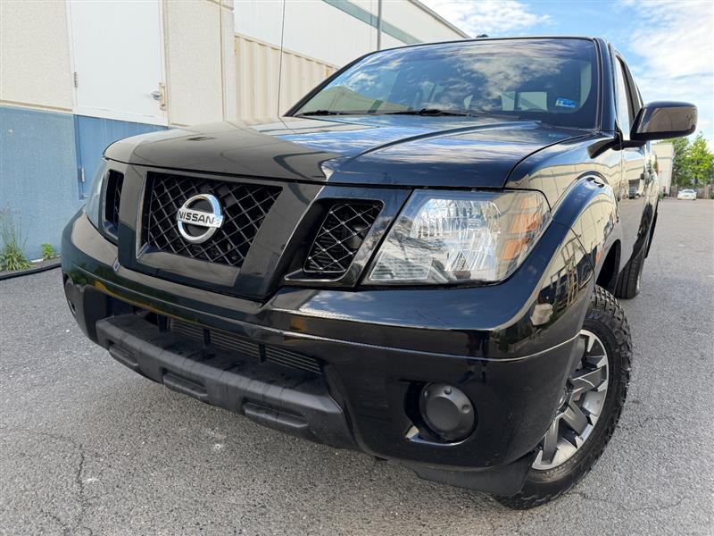 2018 Nissan Frontier 4.0 PRO-4X Crew Cab 4X4 AT's photo