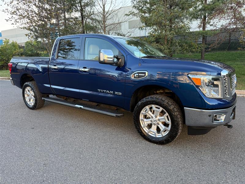 Vehicle photo 14