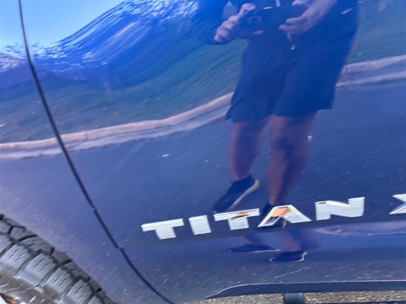Vehicle photo 16