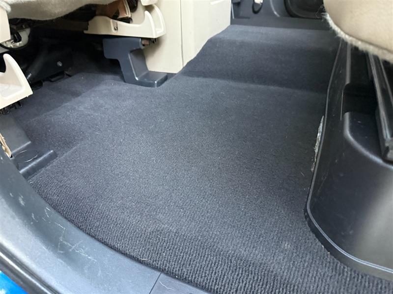 Vehicle photo 35