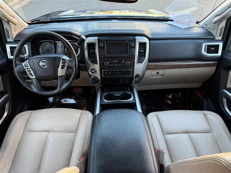 Vehicle photo 36