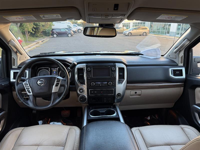 Vehicle photo 37