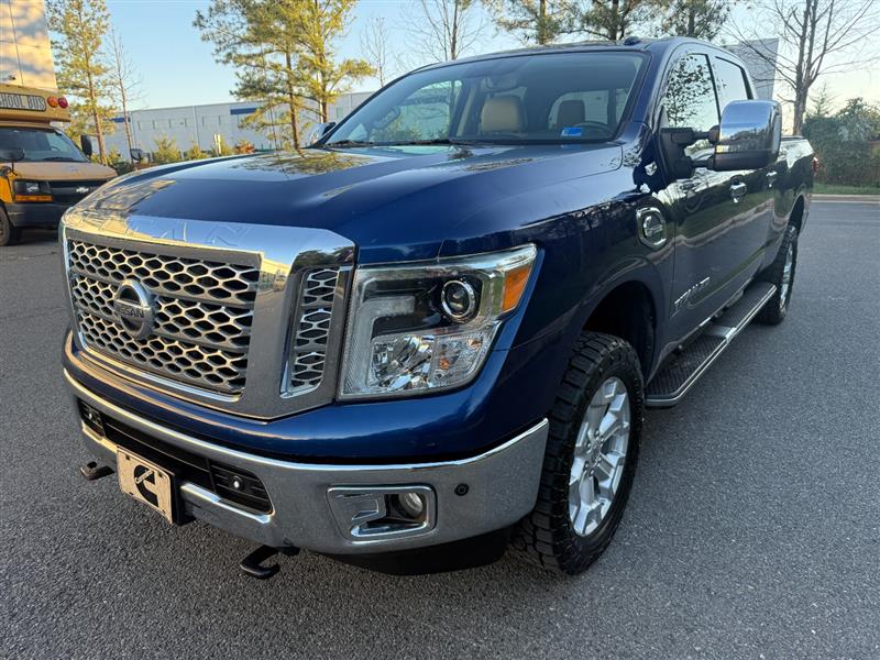 Vehicle photo 4