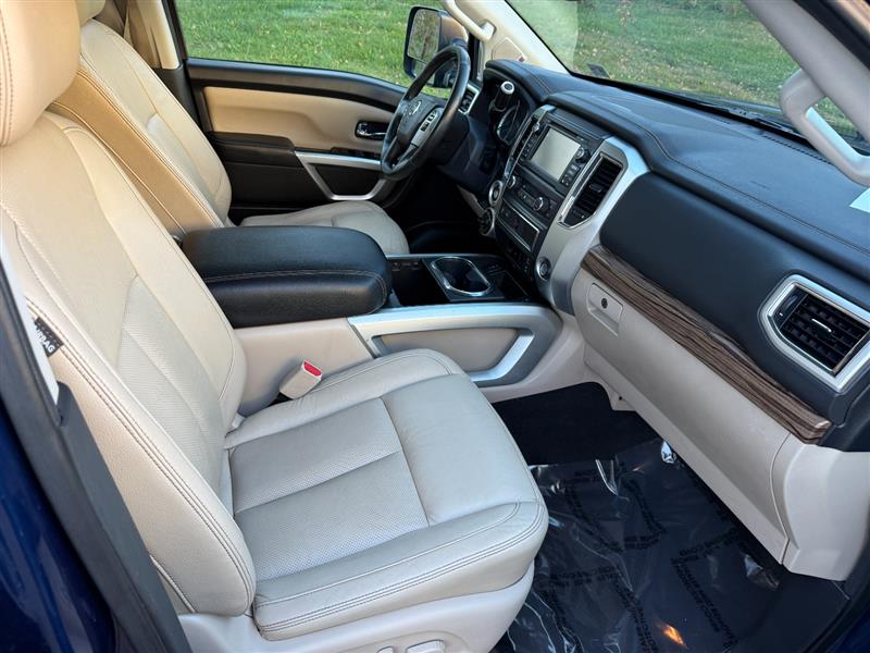 Vehicle photo 46