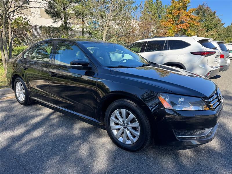 Vehicle photo 13