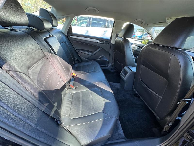 Vehicle photo 31