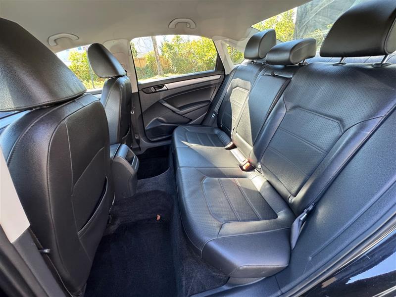 Vehicle photo 35