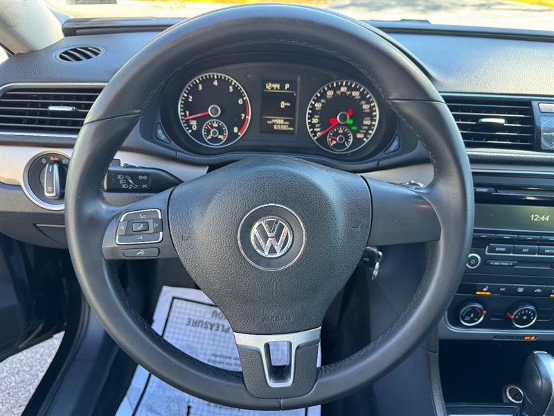Vehicle photo 36
