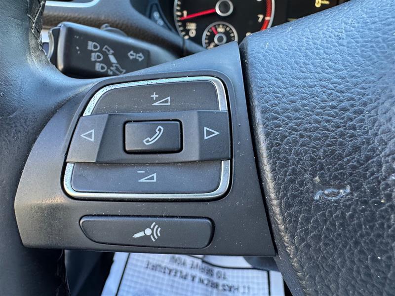 Vehicle photo 45