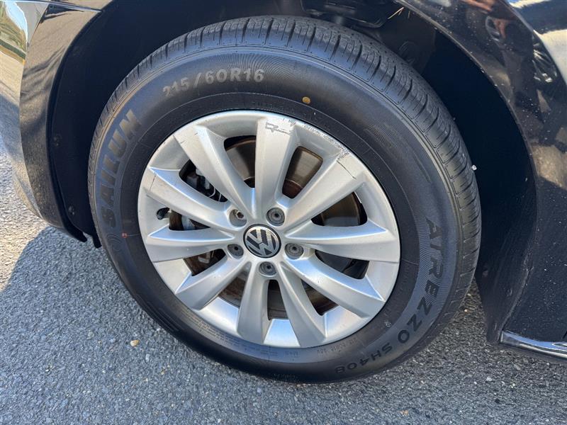 Vehicle photo 46