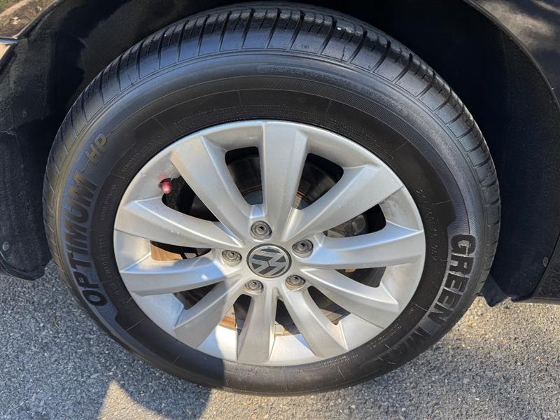 Vehicle photo 48