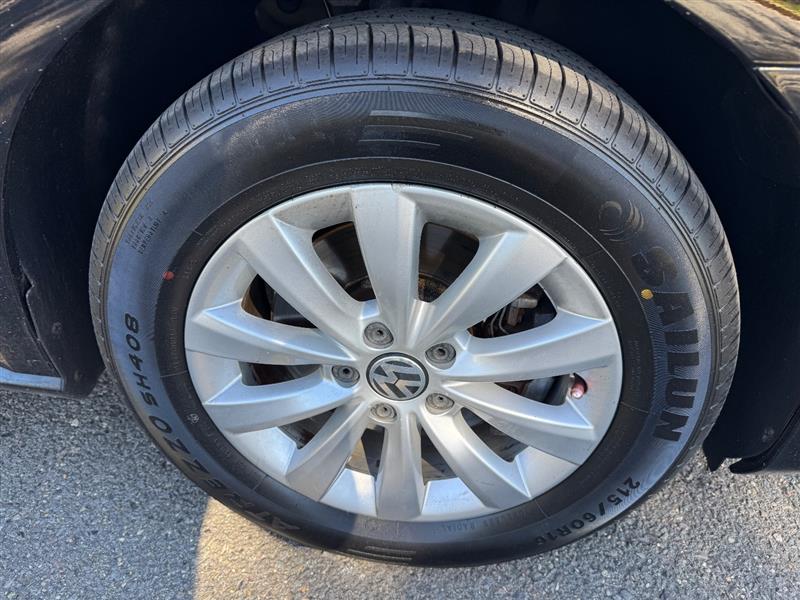 Vehicle photo 49