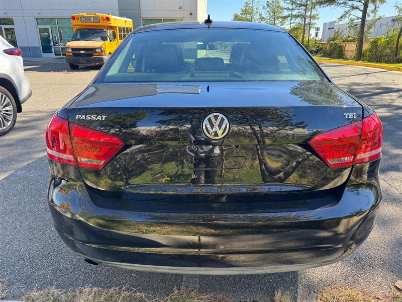 Vehicle photo 8